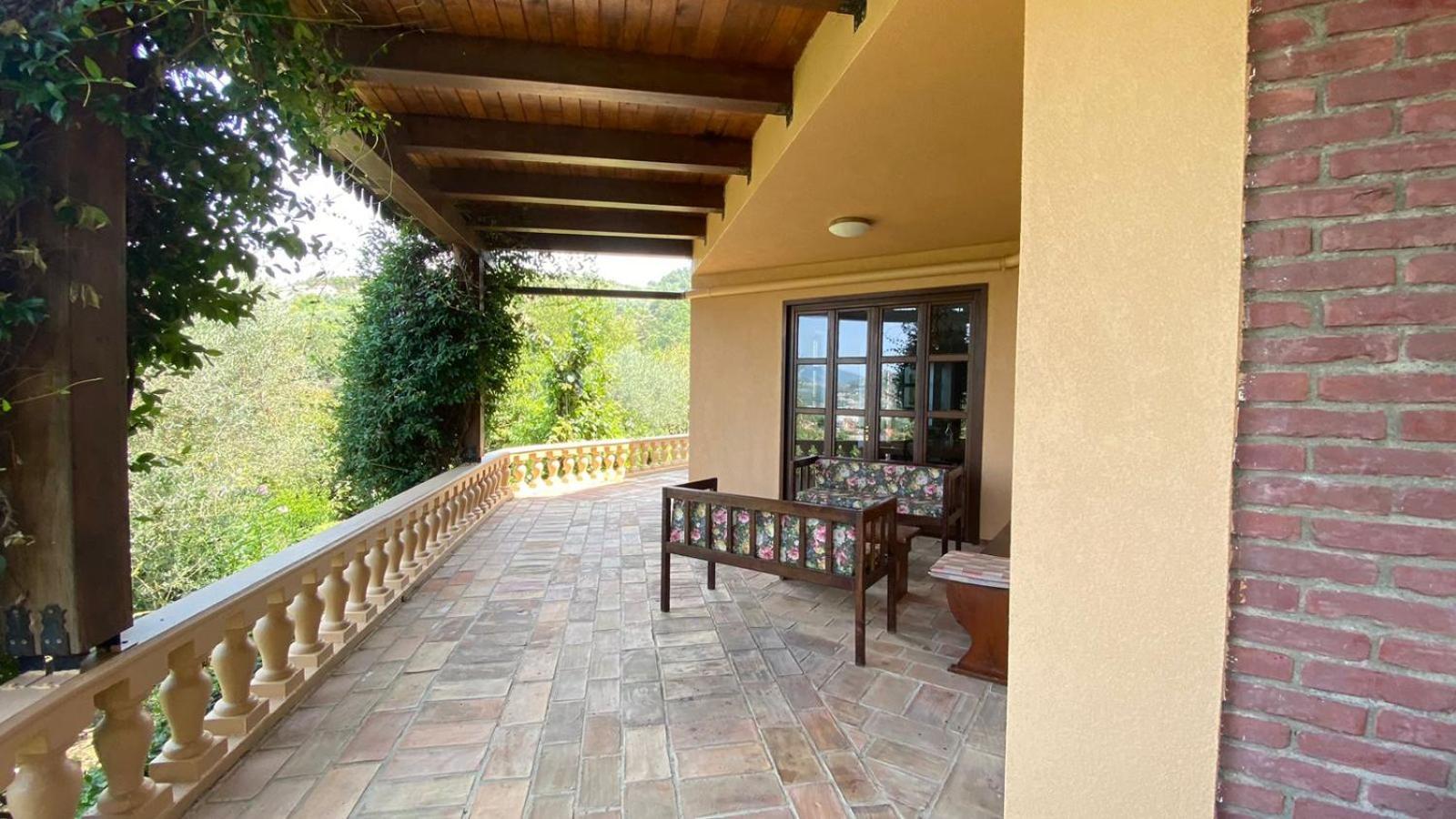 Villa Mugs Laknas Exterior photo