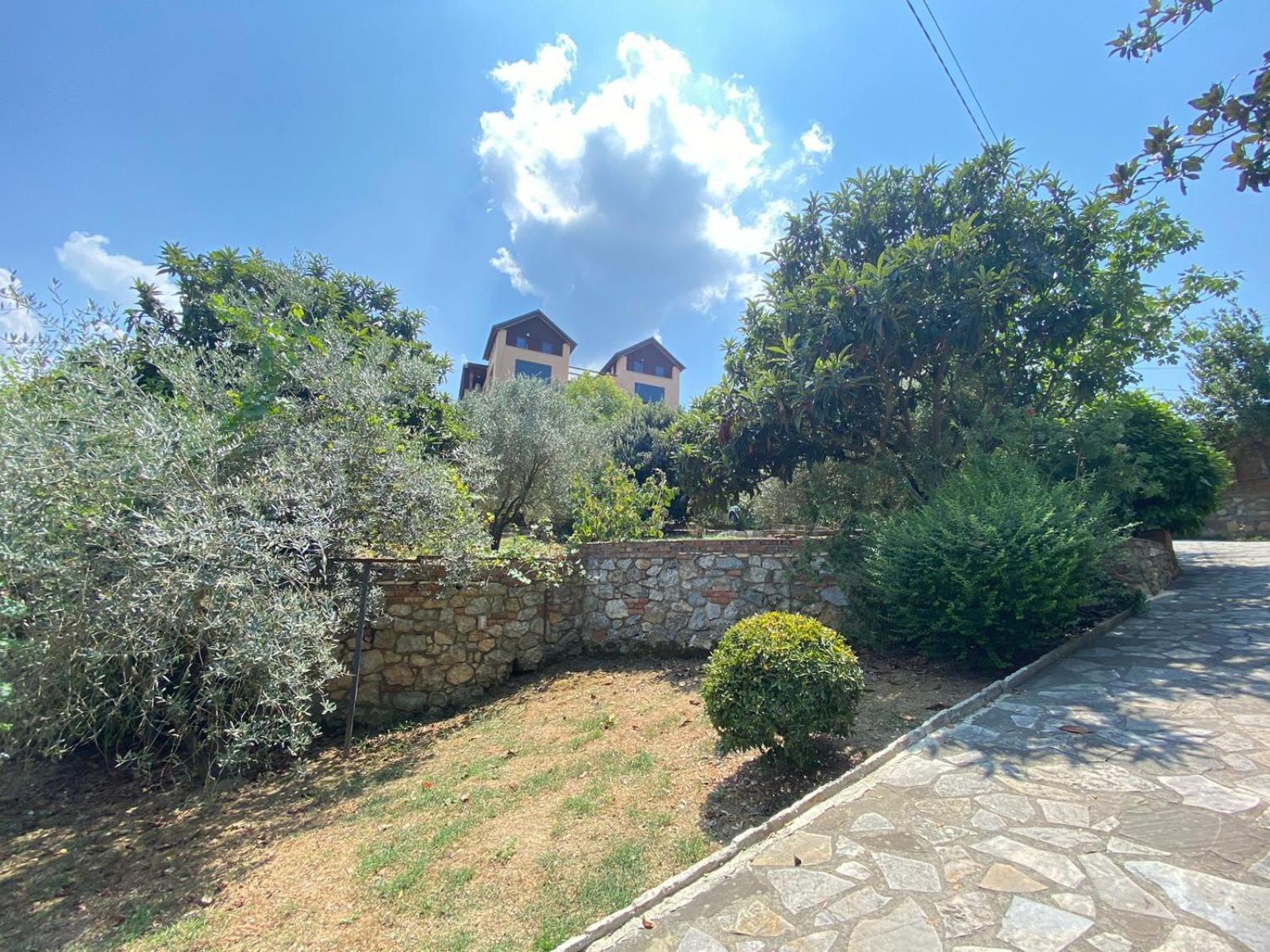 Villa Mugs Laknas Exterior photo