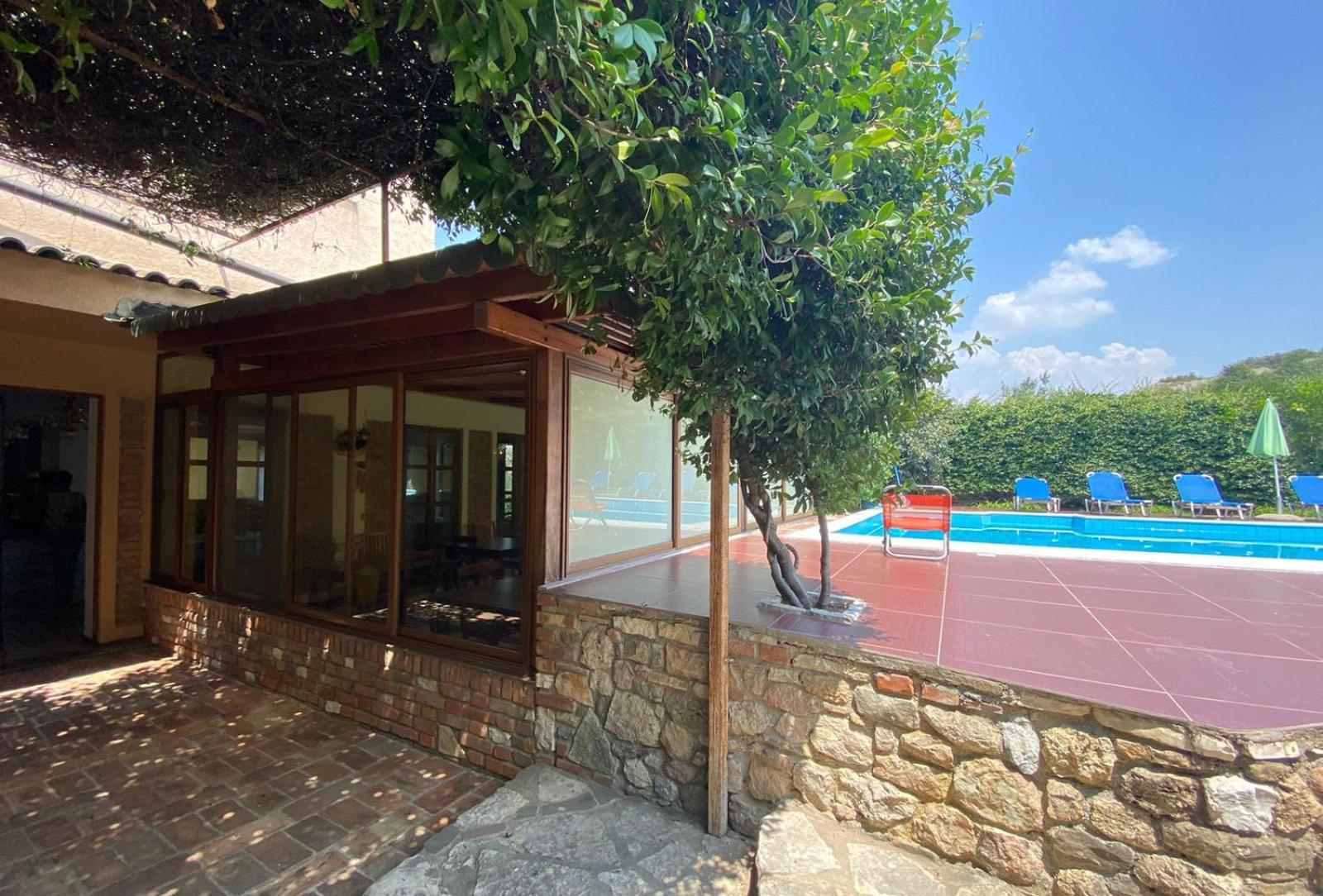 Villa Mugs Laknas Exterior photo