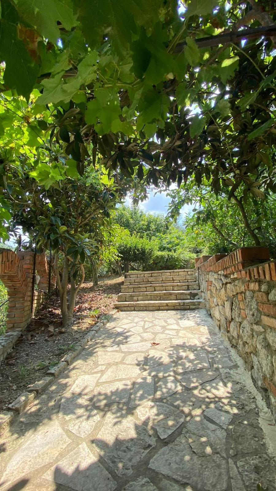 Villa Mugs Laknas Exterior photo